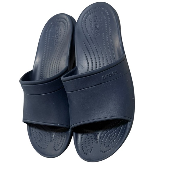 Navy crocs slides in excellent like-new condition. Men’s sz 9 or women’s sz 11. - Picture 6 of 6